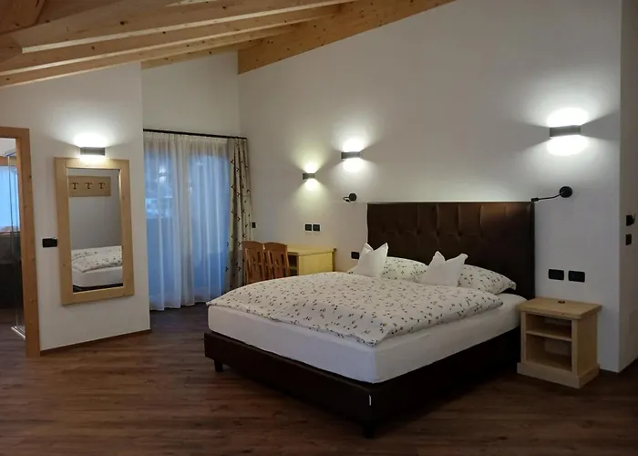 La Campagnola ホテル カナツェーイ