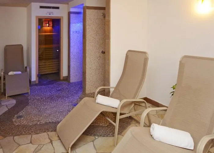 ホテル La Campagnola カナツェーイ